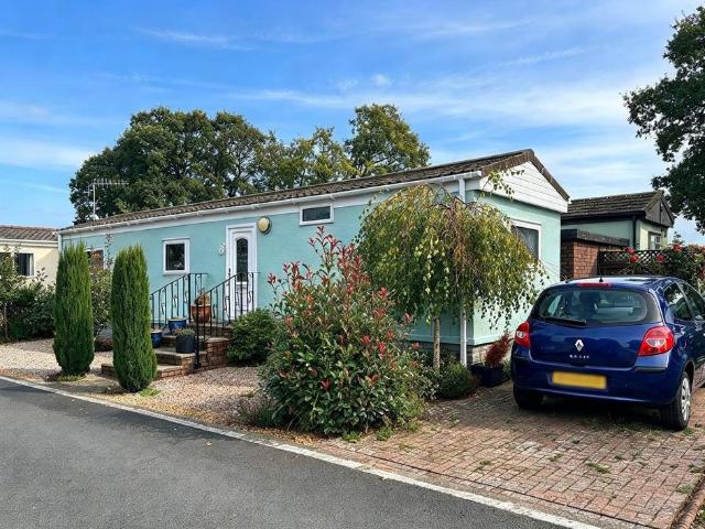 Park Home for sale in Old Dibden, New Forest