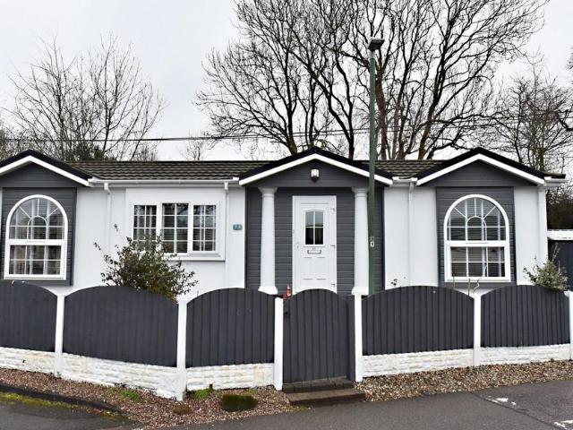 Park Home for sale in Great Chatwell, West Midlands