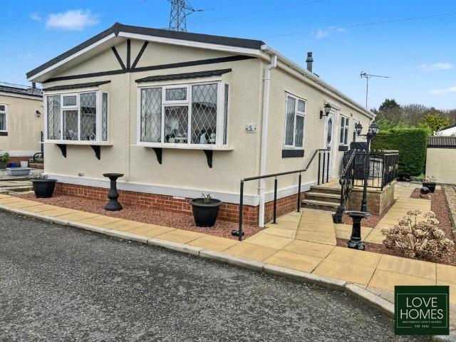 Park Home for sale in Peel Hill, Fylde