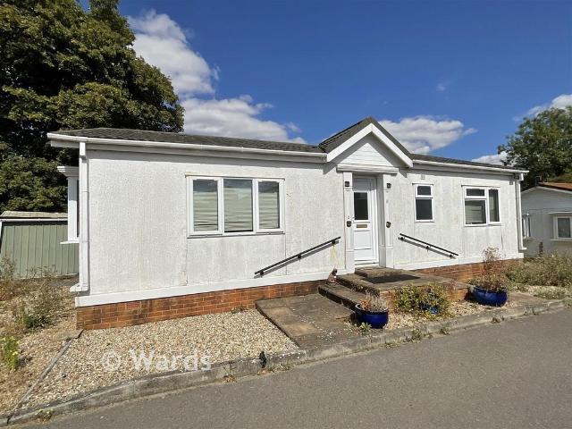 Park Home for sale in The Butts, Kent