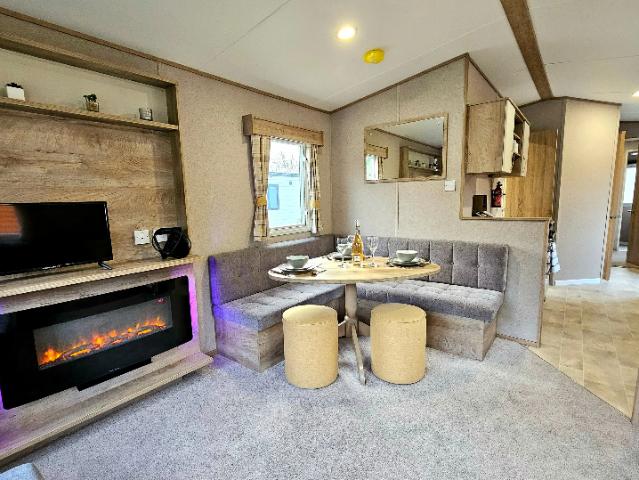 Park Home for sale in Cwm-y-glo, Wales