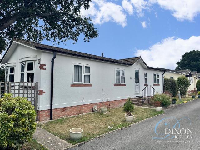 Park Home for sale in West Moors, Ferndown