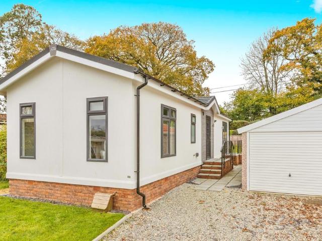 Park Home for sale in Bovey Tracey, Bridford