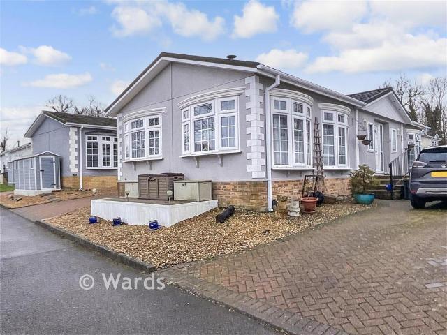 Park Home for sale in Wrotham, Bourne Vale
