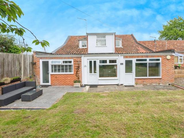 Park Home for sale in Stokesby, Norfolk