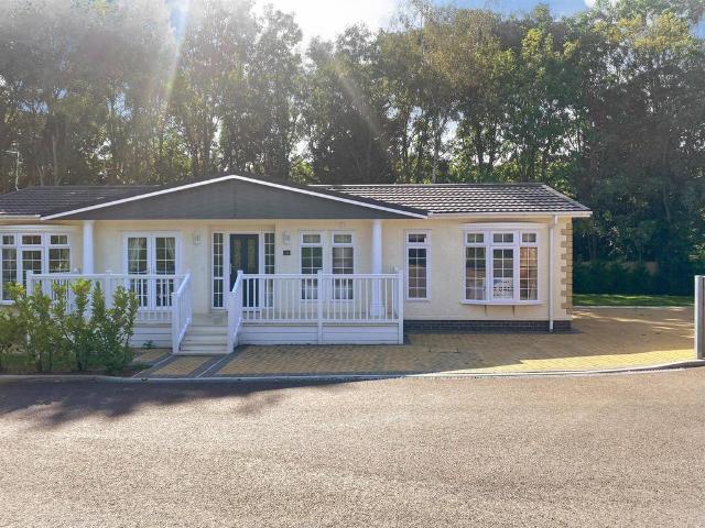 Park Home for sale in Fole, Surrey
