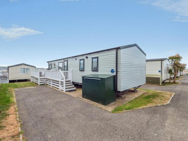Park Home for sale in Wyke Regis, Weymouth
