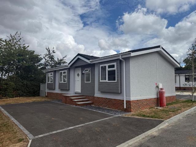 Park Home for sale in Wrotham, Bourne Vale