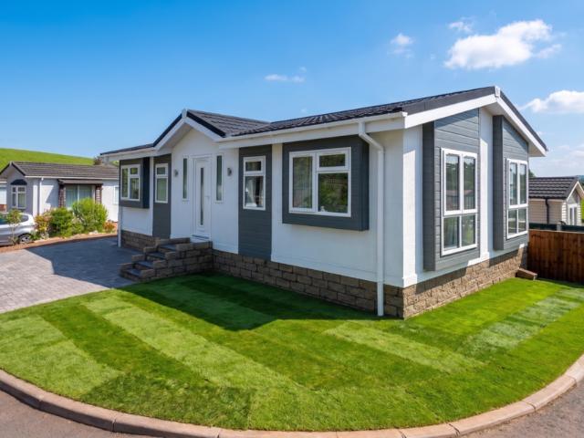 Park Home for sale in Ashmore Lake, Willenhall