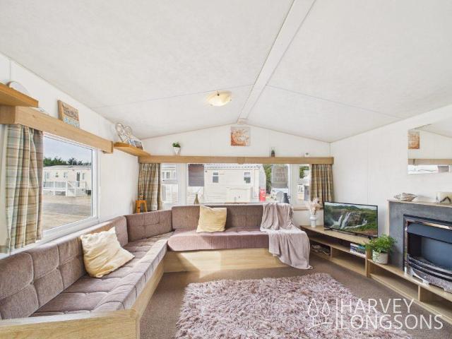Park Home for sale in Felixstowe, Eastbridge