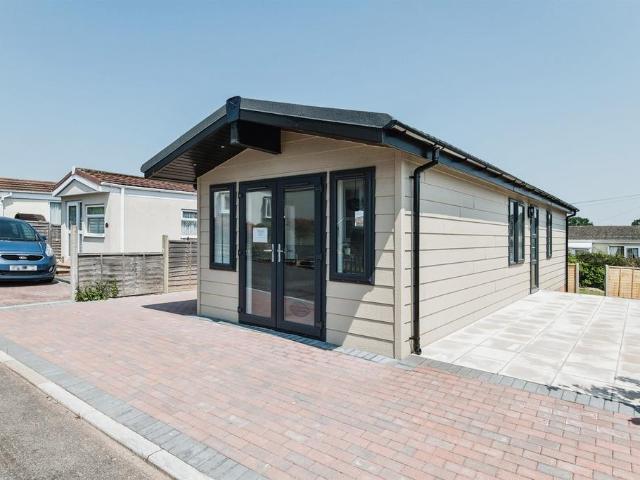 Park Home for sale in Digby, Watergate
