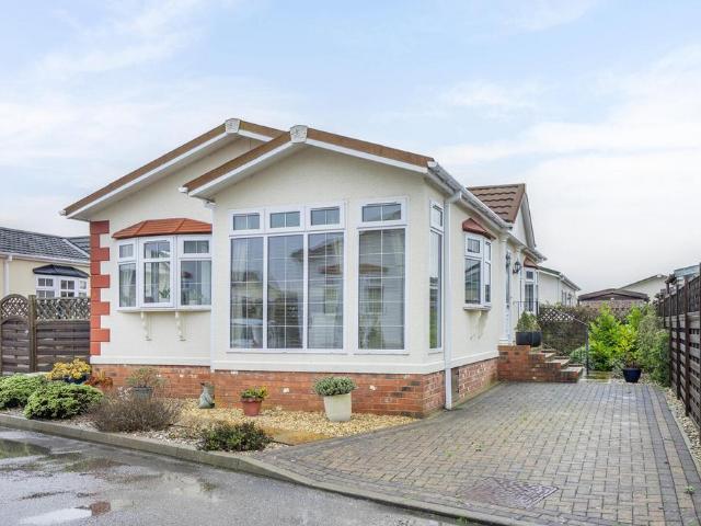 Park Home for sale in Acaster Malbis, York