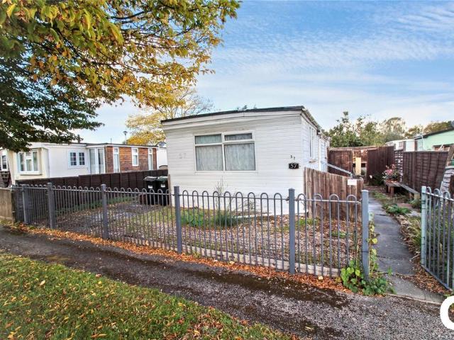 Park Home for sale in Poulner, New Forest