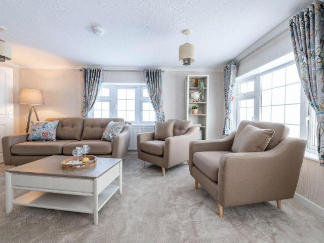 Park Home for sale in Pachesham Park, Surrey
