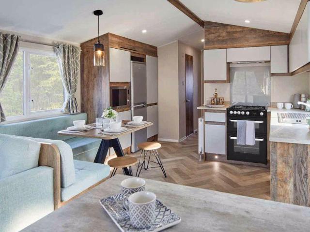 Park Home for sale in Milford-on-Sea, Ashurst Bridge