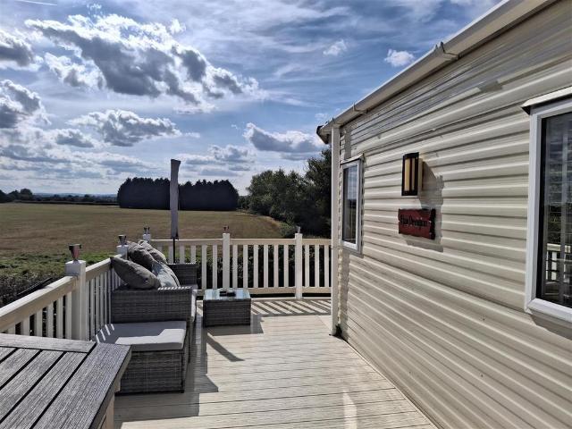 Park Home for sale in Gloucester, Gloucestershire