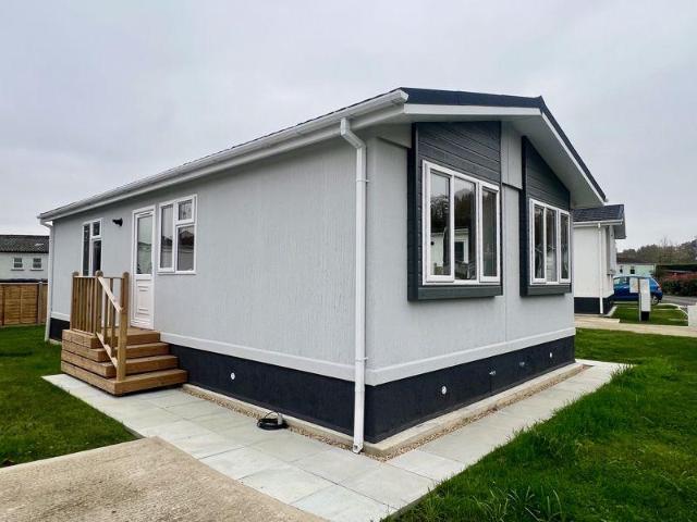 Park Home for sale in Fole, Surrey