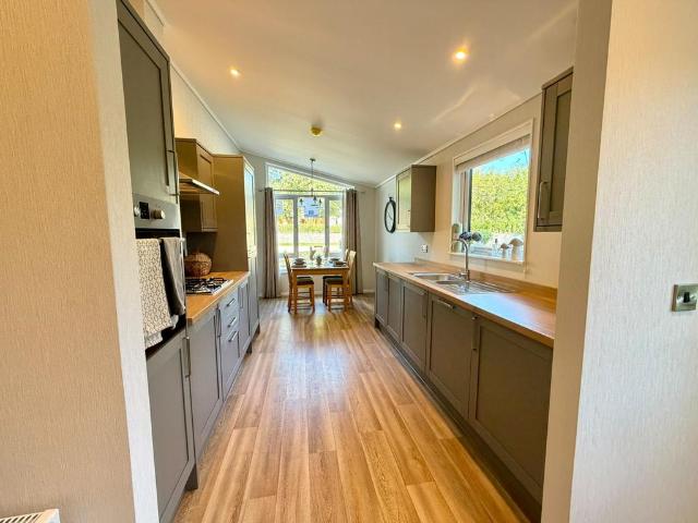 Park Home for sale in Kelvedon Hatch, Brentwood