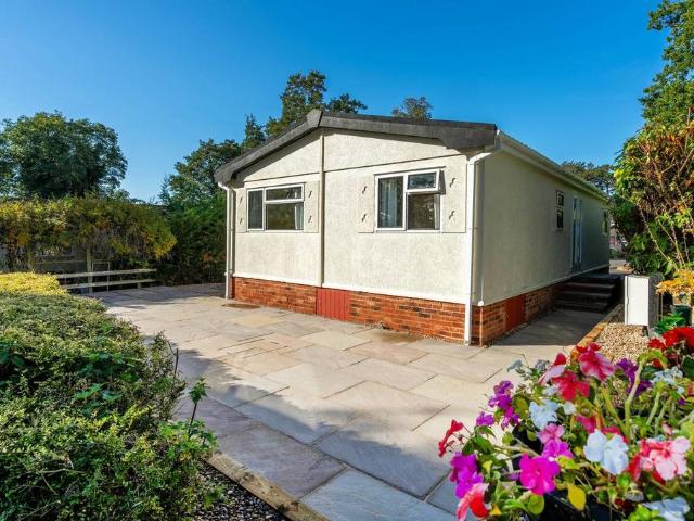 Park Home for sale in Ashby De La Launde, Lincolnshire