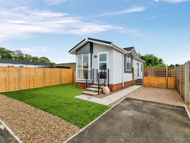Park Home for sale in Woodhall spa, Kirkstead Bridge Park