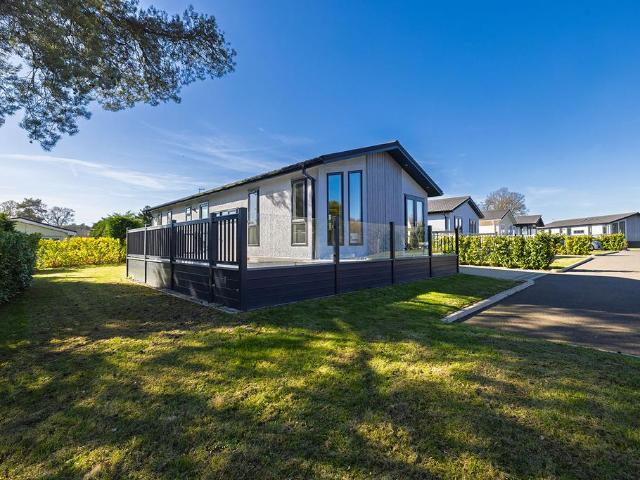 Park Home for sale in Fole, Surrey