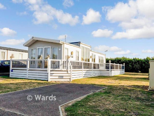 Park Home for sale in Acol, Kent