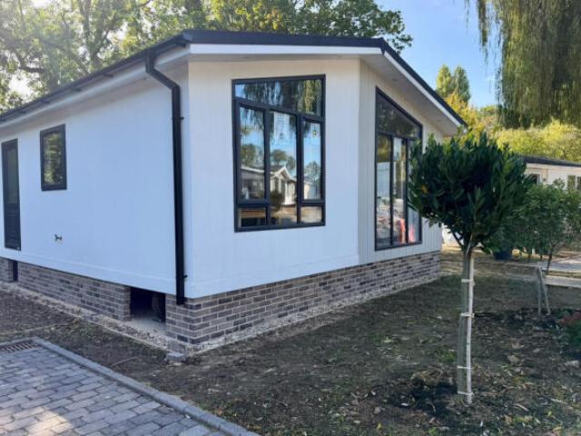 Park Home for sale in Brentwood, Essex