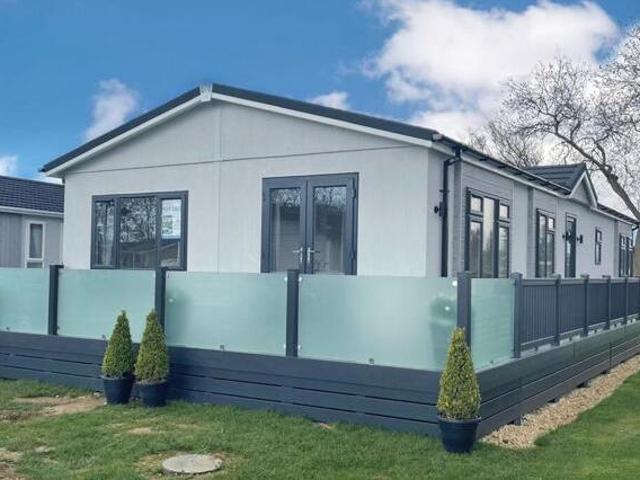 House for sale in Leedons Park, Wychavon