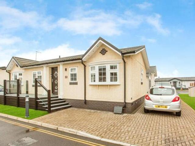 House for sale in Winter Gardens, Castle Point