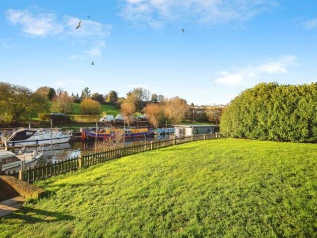 Park Home for sale in Midway, Kent