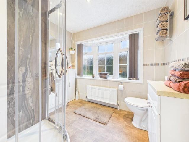 Park Home for sale in Golden Valley, Gloucestershire