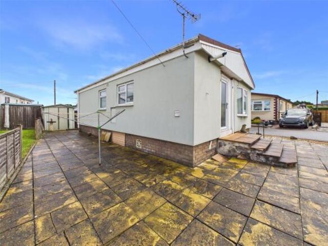 Park Home for sale in Golden Valley, Gloucestershire