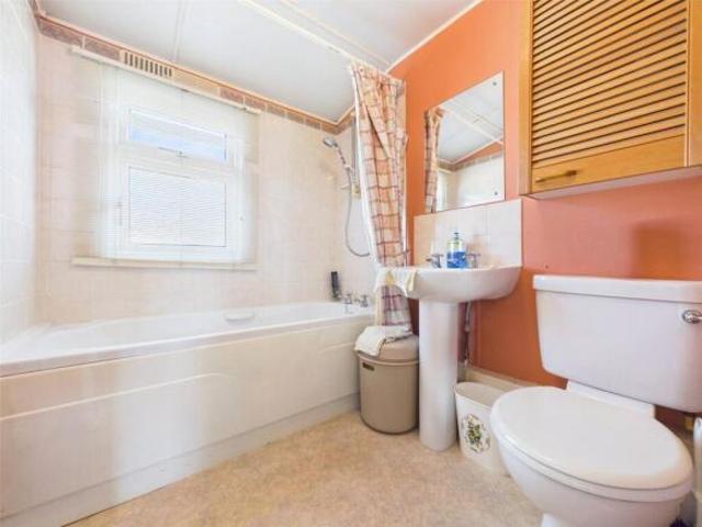Park Home for sale in Golden Valley, Gloucestershire