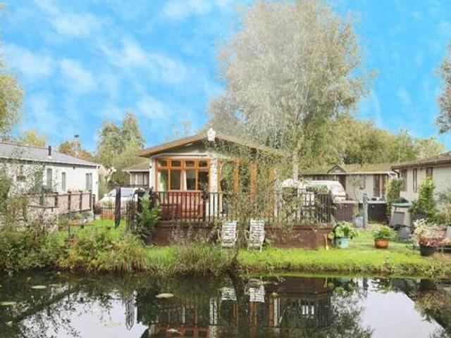 House for sale in Northampton, Northamptonshire