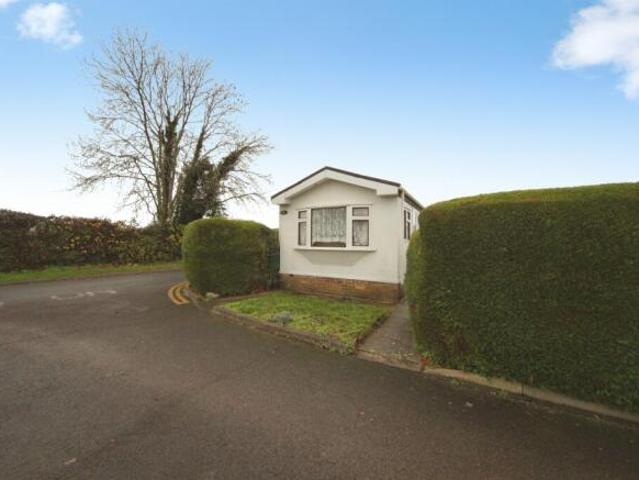 Park Home for sale in Spring Park, Luton