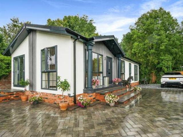 House for sale in Lunnon, Buckinghamshire