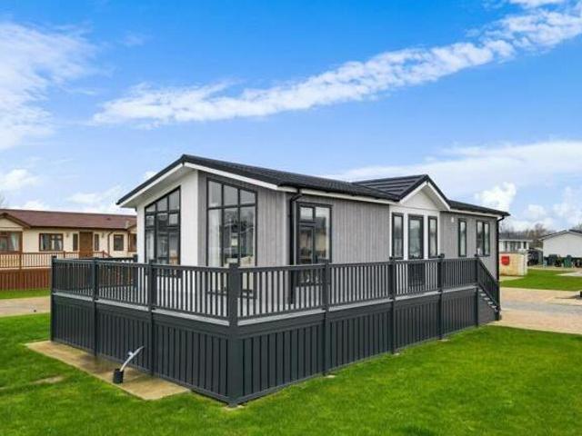 House for sale in Hampton Green, Cambridgeshire