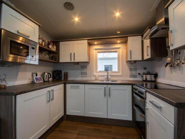 Park Home for sale in Pamington, Gloucestershire