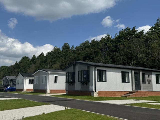 Park Home for sale in Rainham, Kent