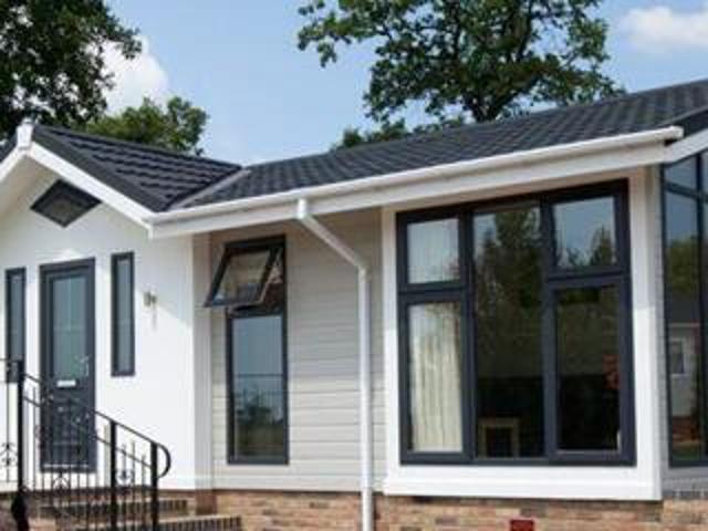 House for sale in Kedleston, East Midlands