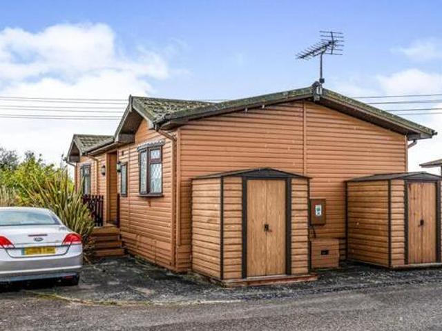 House for sale in Littlecote, West Sussex