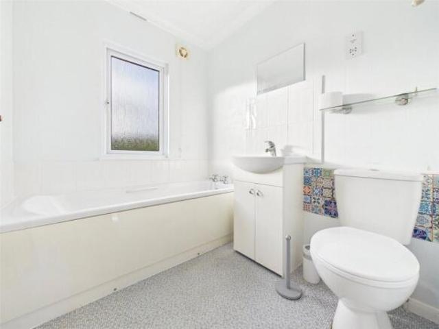 Park Home for sale in Cheltenham, Gloucestershire