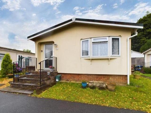House for sale in Chertsey, Runnymede