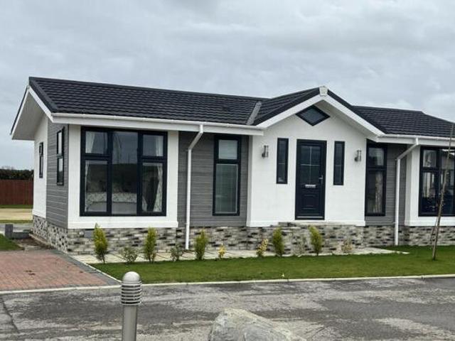 House for sale in Fishers Green, North Yorkshire