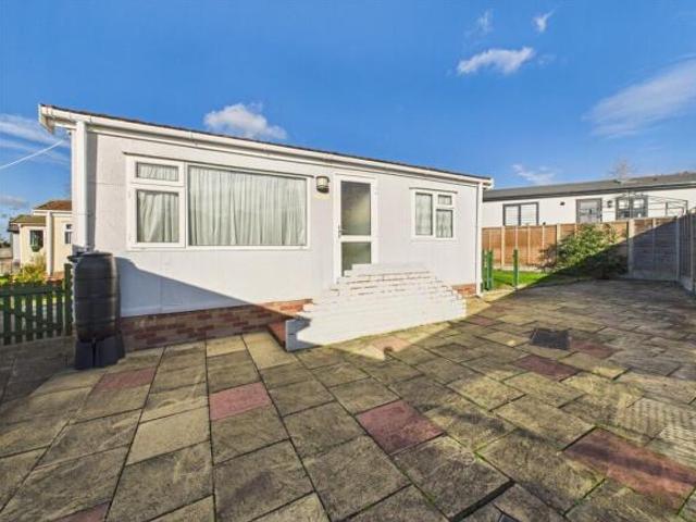 Park Home for sale in The Reddings, Golden Valley