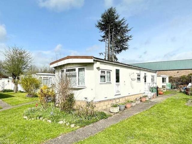 House for sale in Woolstrop, Gloucester