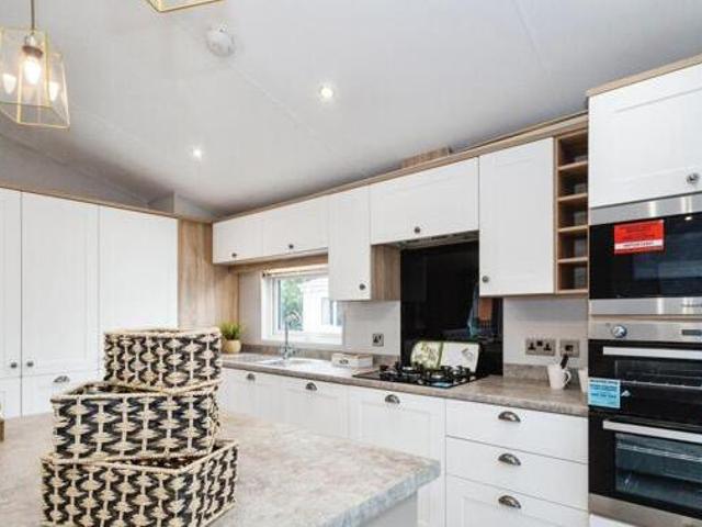House for sale in Littlecote, West Sussex