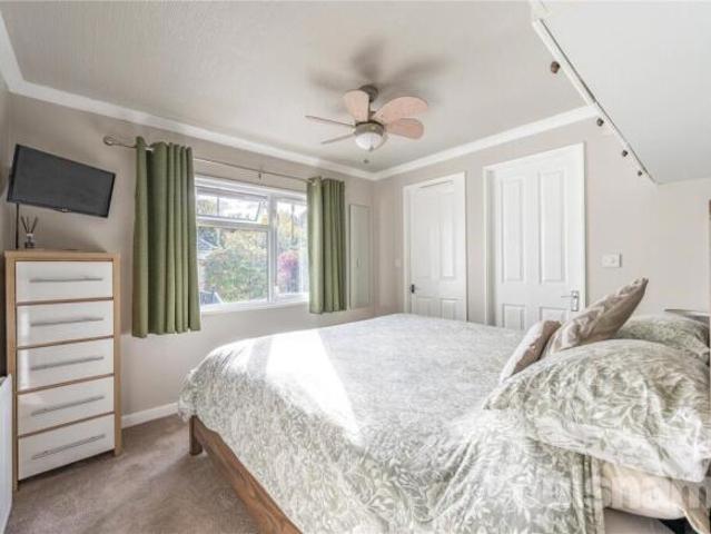 Park Home for sale in Bromsgrove, Worcestershire