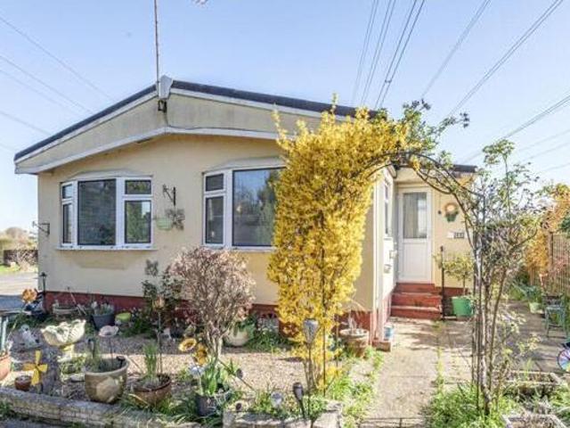 House for sale in Weybridge, Elmbridge