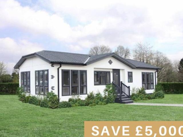 House for sale in High Field, York